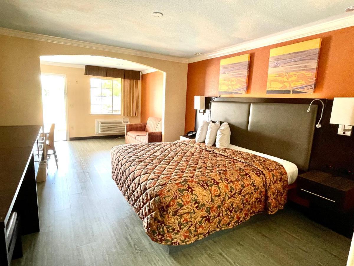 Luxury Inn Liberty Dış mekan fotoğraf