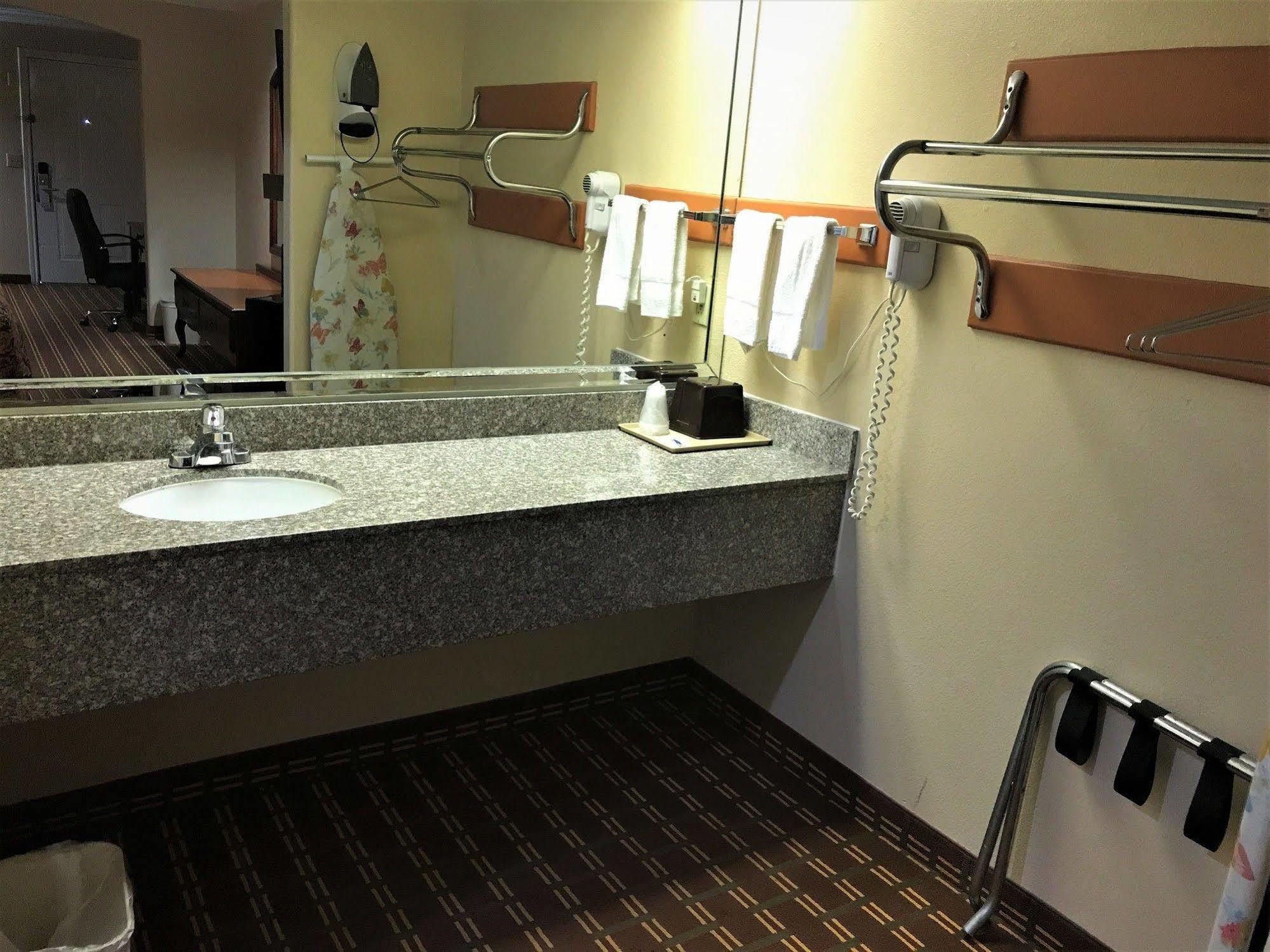 Luxury Inn Liberty Dış mekan fotoğraf